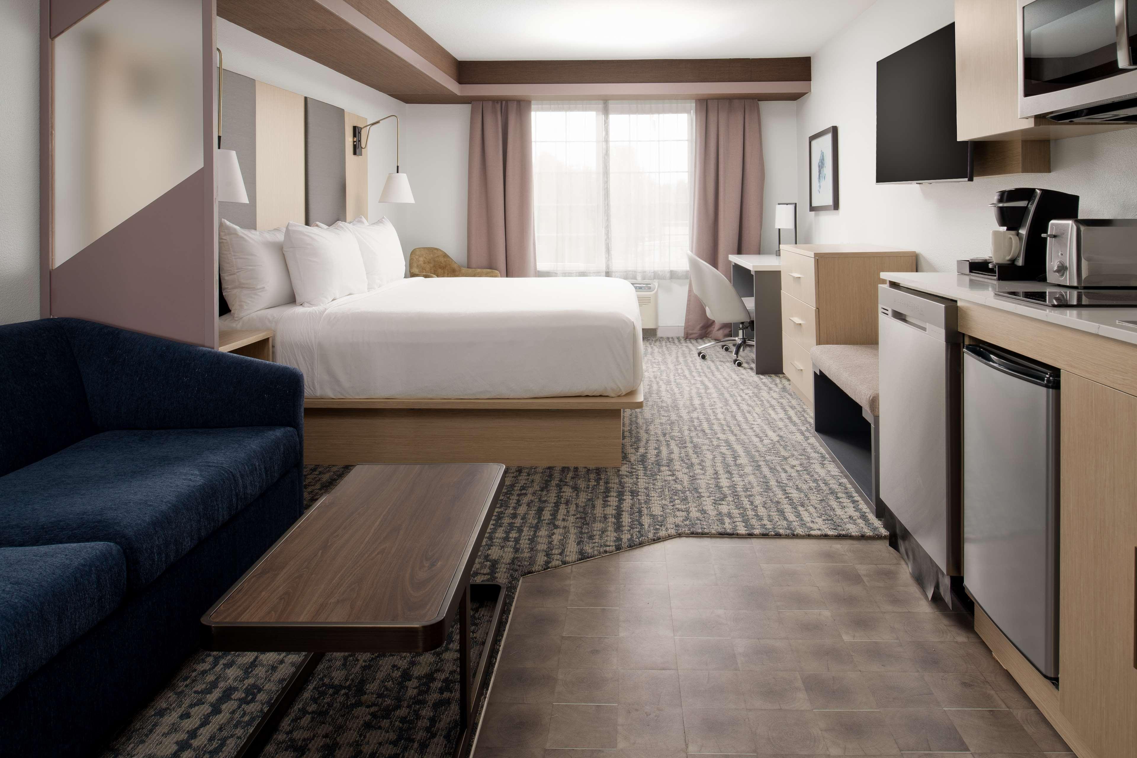 Western Premier Salem Hotel