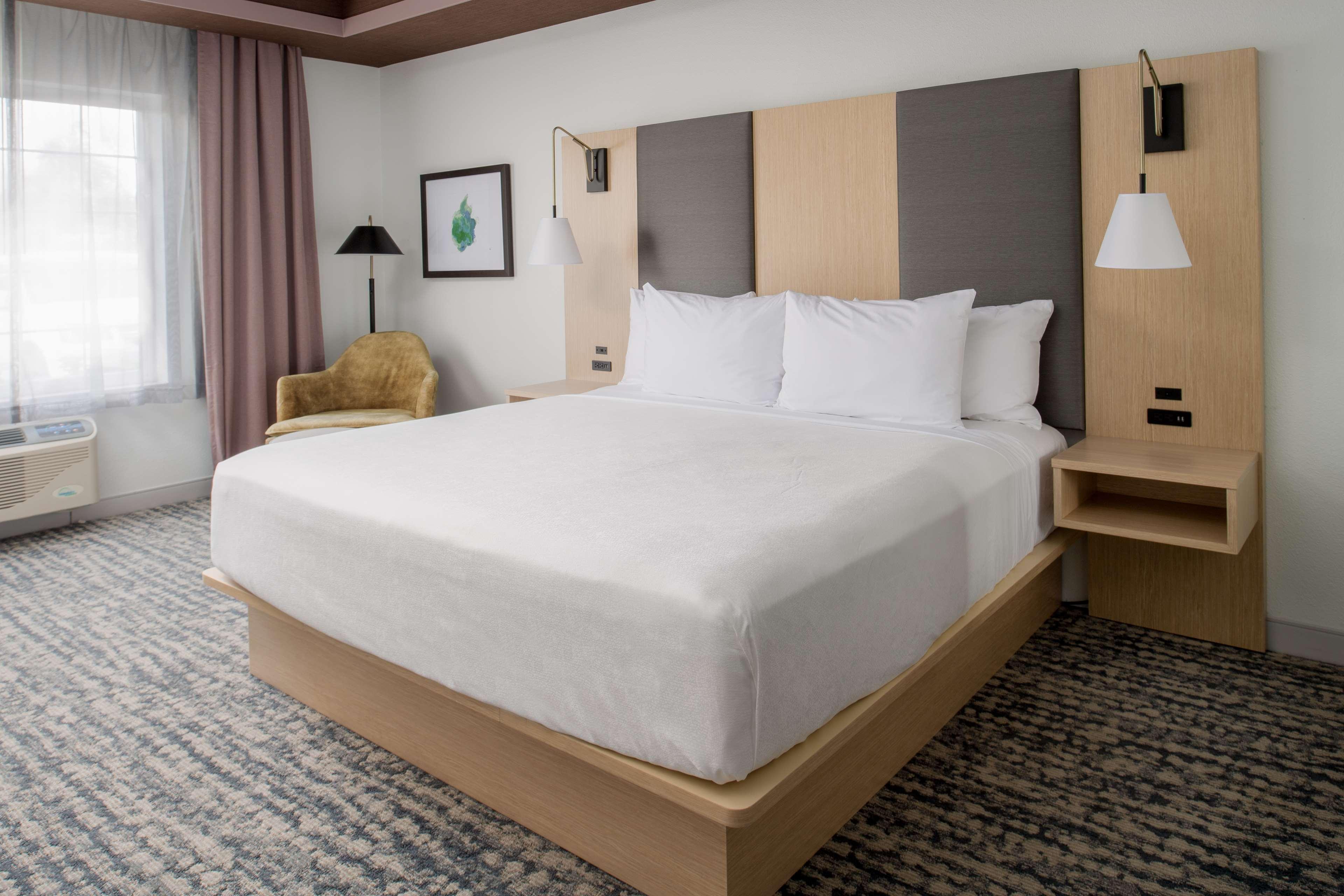 Western Premier Salem Hotel 3*
